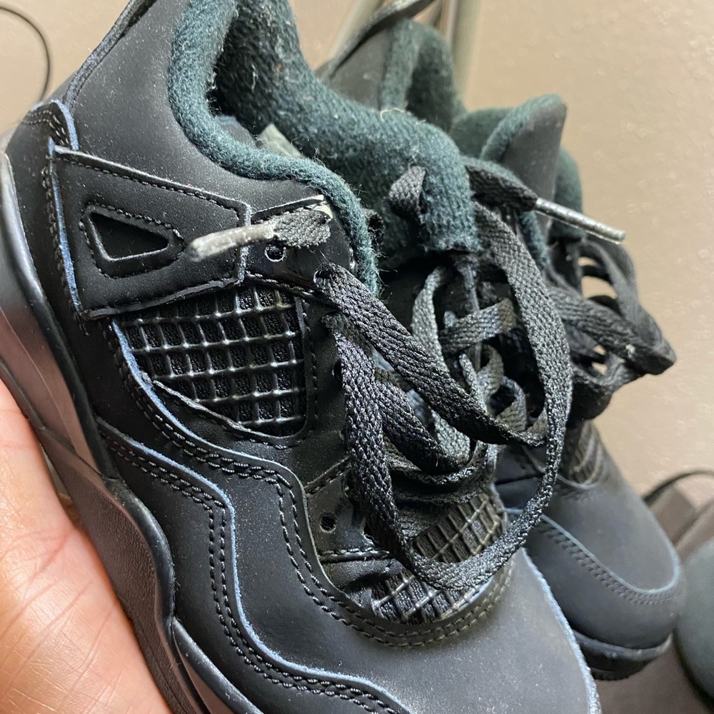 Jordan Retro 4s.